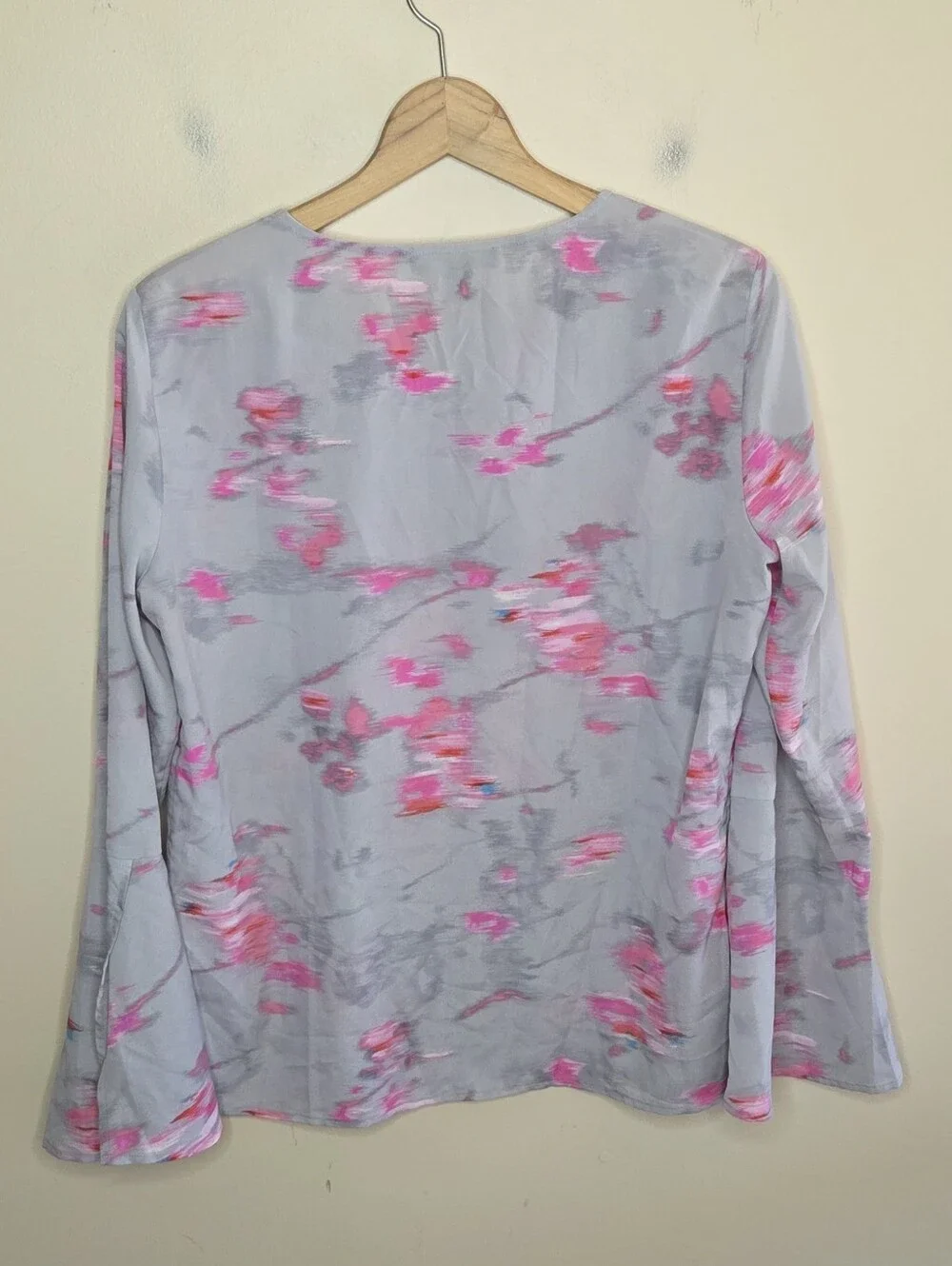 Banana Republic Gray Pink Watercolor Floral Long Sleeve Blouse Size Medium
